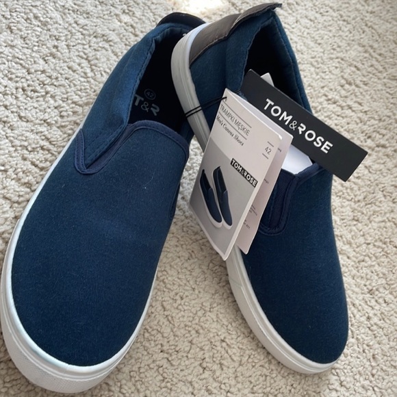 Men’s canvas shoes - Picture 2 of 11